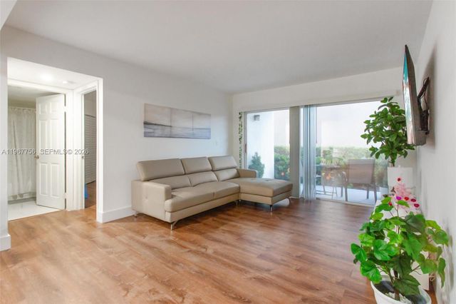 6292 NW 186th St 107, Hialeah, FL 33015