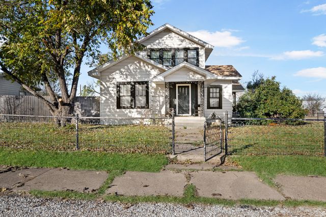 308 Race Street, Baird, TX 79504