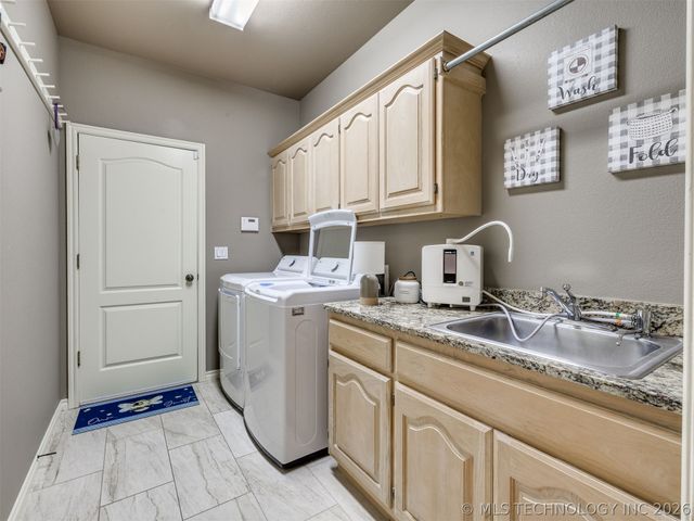 8335 S 70th East Avenue E, Tulsa, OK 74133