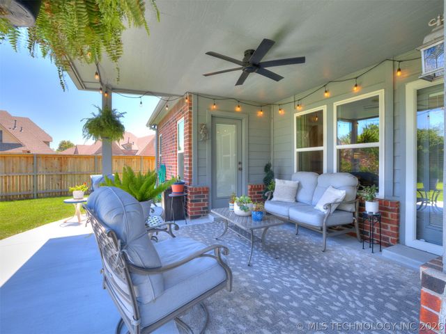 8335 S 70th East Avenue E, Tulsa, OK 74133