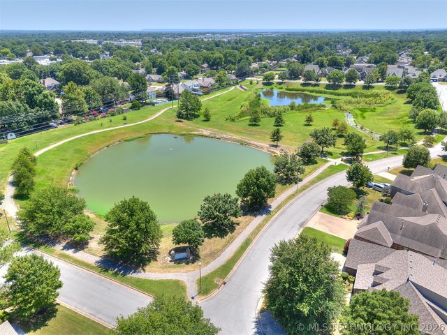 8335 S 70th East Avenue E, Tulsa, OK 74133