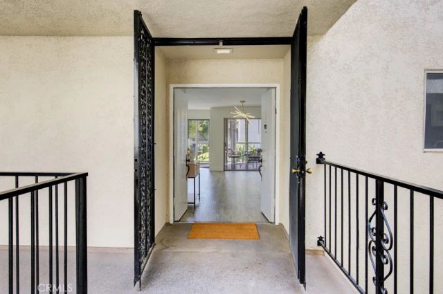 2391 VIA MARIPOAS 2G, Laguna Woods, CA 92637