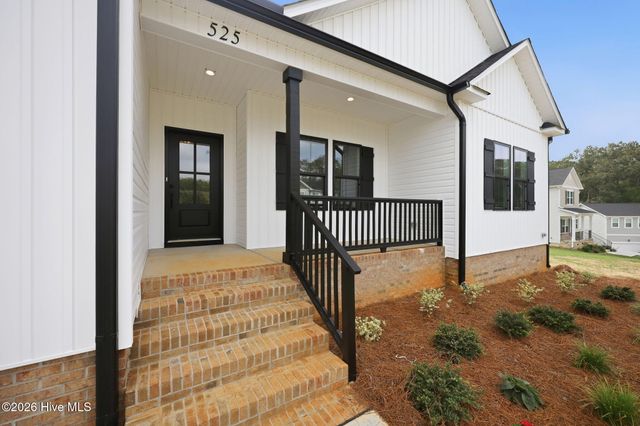 525 Barnes Landing Drive, Four Oaks, NC 27524