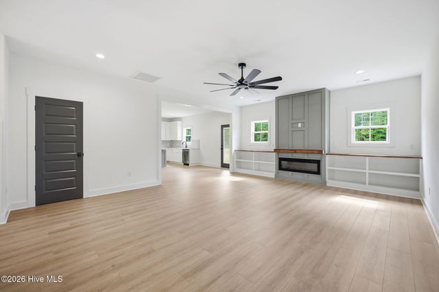 525 Barnes Landing Drive, Four Oaks, NC 27524