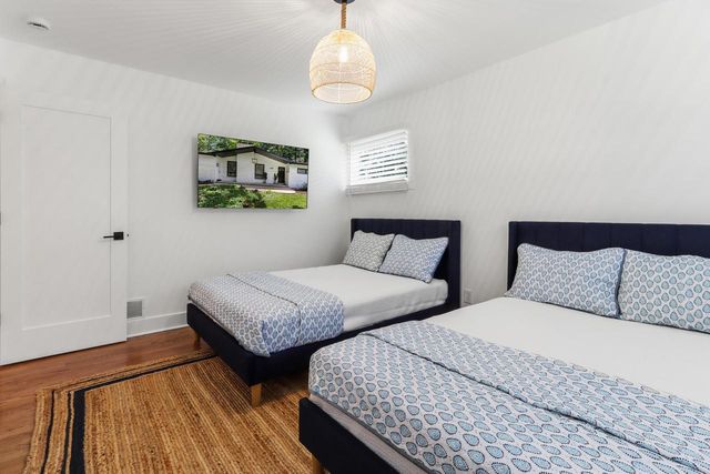 663 S Lakeshore DRIVE, Fontana, WI 53125