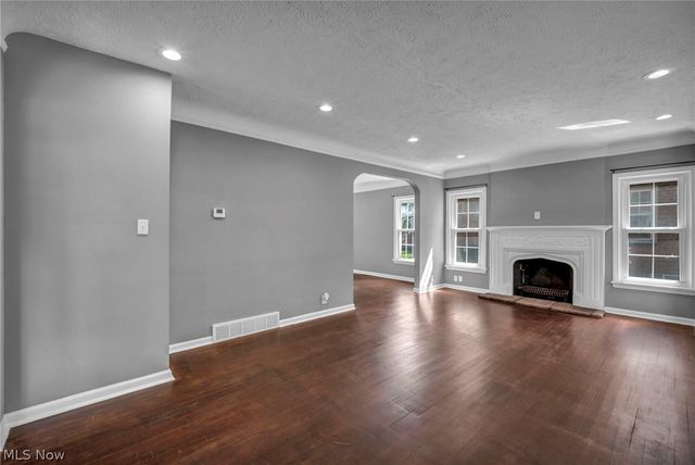 16809 Scottsdale Boulevard, Shaker Heights, OH 44120