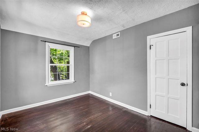 16809 Scottsdale Boulevard, Shaker Heights, OH 44120