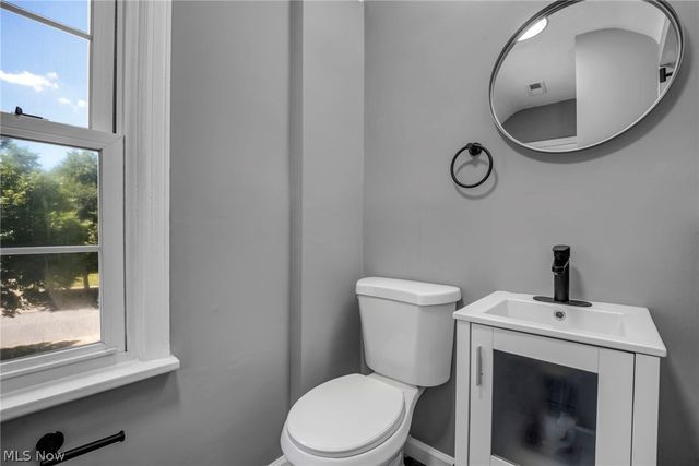 16809 Scottsdale Boulevard, Shaker Heights, OH 44120