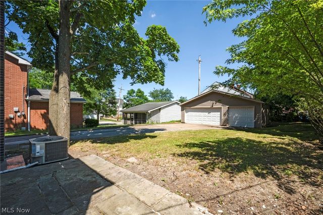 16809 Scottsdale Boulevard, Shaker Heights, OH 44120