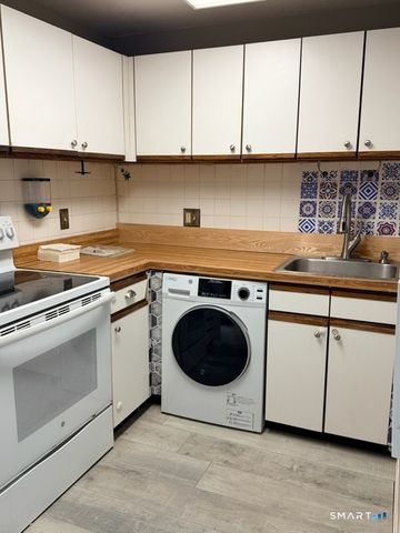 227 Burgundy Hill Lane 227, Middletown, CT 06457