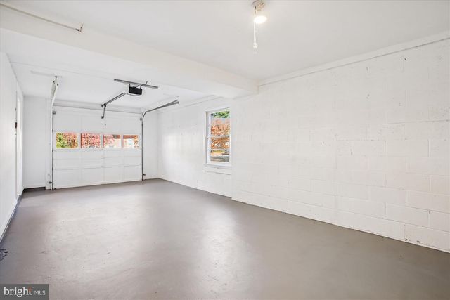 9075 ANDROMEDA DR, Burke, VA 22015