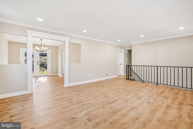 9075 ANDROMEDA DR, Burke, VA 22015