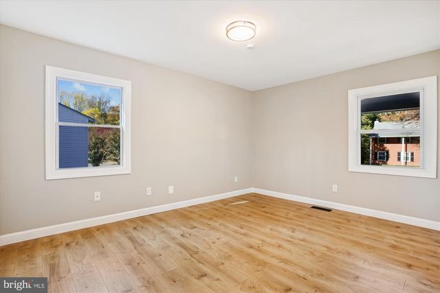 9075 ANDROMEDA DR, Burke, VA 22015