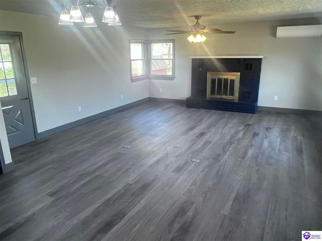 1057 Robin Road, Radcliff, KY 40160