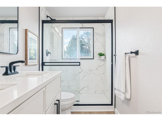 1011 Yeager Dr, Longmont, CO 80501