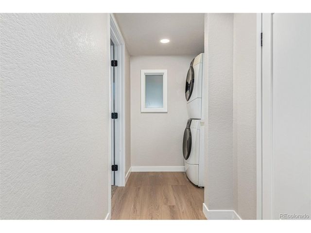 1011 Yeager Dr, Longmont, CO 80501