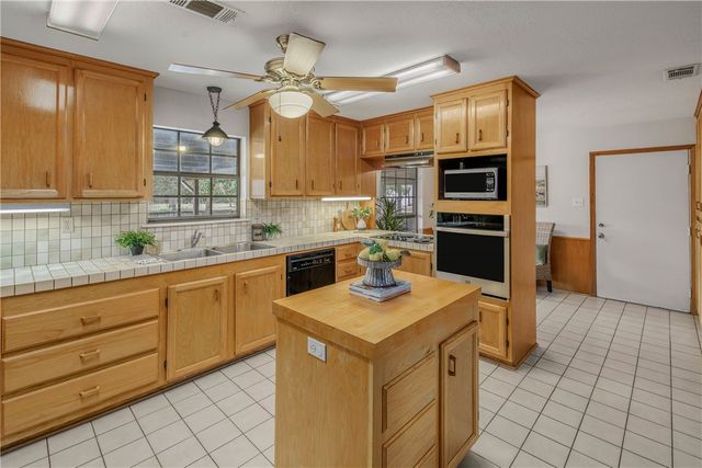 5891 Koppe Bridge Road, College Station, TX 77845