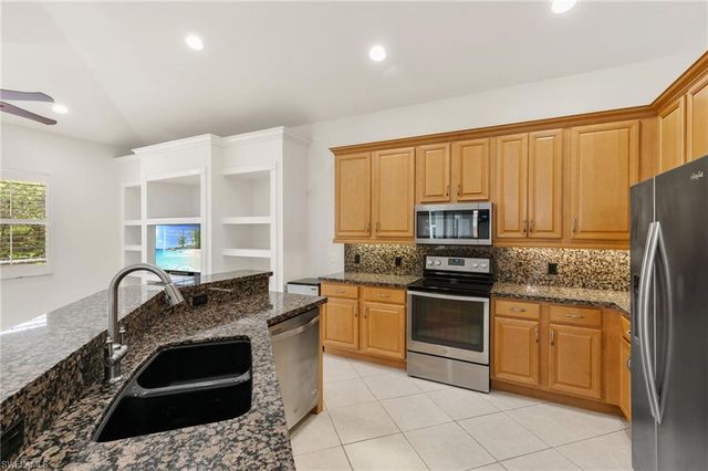 3917 Fabienne CT, Naples, FL 34109