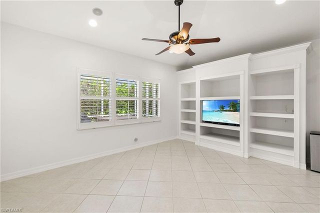 3917 Fabienne CT, Naples, FL 34109