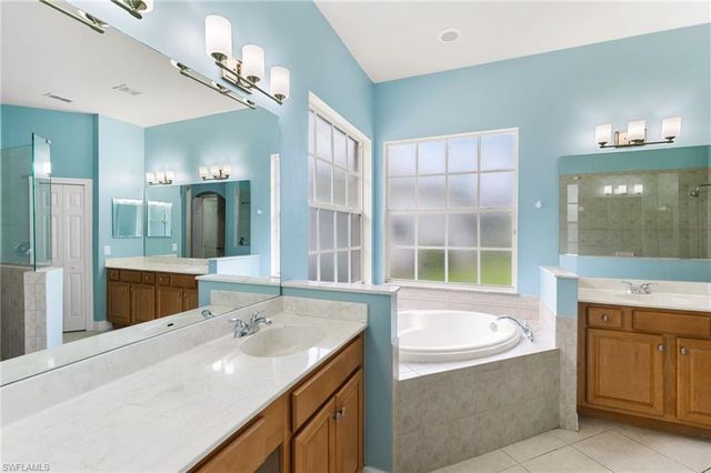3917 Fabienne CT, Naples, FL 34109
