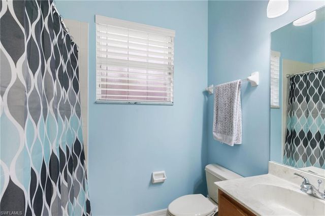 3917 Fabienne CT, Naples, FL 34109