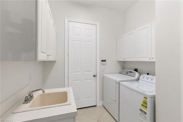 3917 Fabienne CT, Naples, FL 34109