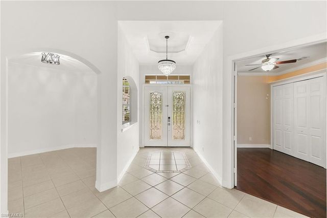 3917 Fabienne CT, Naples, FL 34109