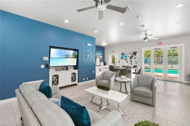 3917 Fabienne CT, Naples, FL 34109