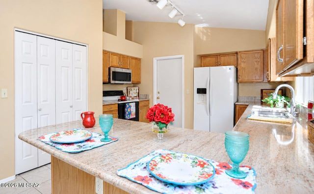 9544 Whetstone Mountain Street, Tucson, AZ 85748