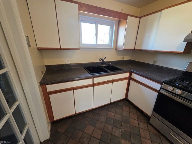 618 Beach View ST, Norfolk, VA 23503