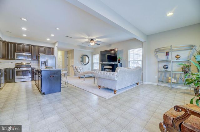 81 SUNDANCE DR, Hamilton, NJ 08619