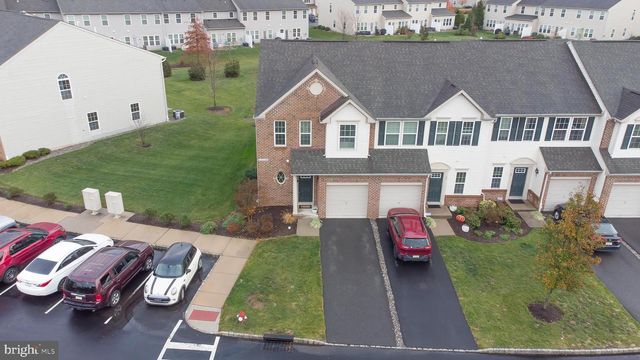 81 SUNDANCE DR, Hamilton, NJ 08619