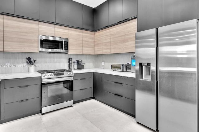 2521 Center Avenue, Fort Lauderdale, FL 33305