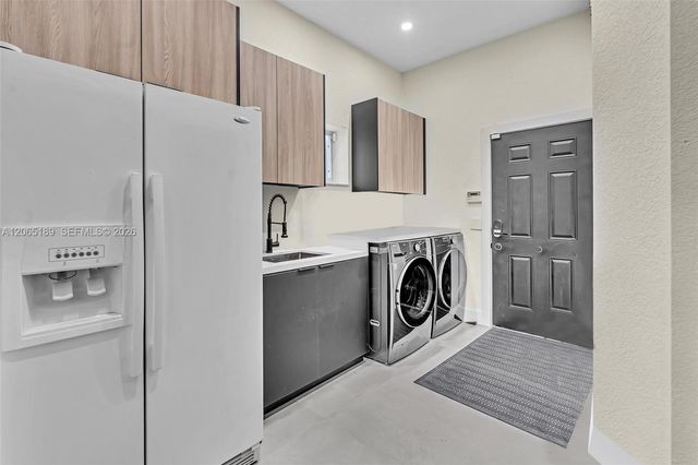 2521 Center Avenue, Fort Lauderdale, FL 33305