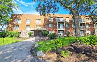 1 VILLA VERDE Drive 305, Buffalo Grove, IL 60089