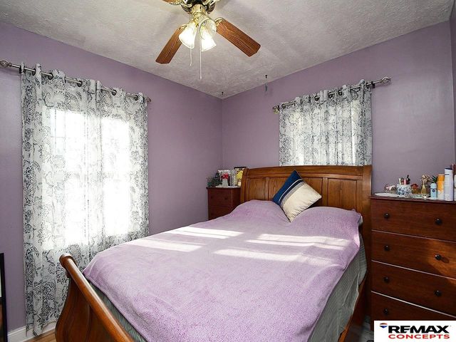 891 S 33rd Street, Lincoln, NE 68510