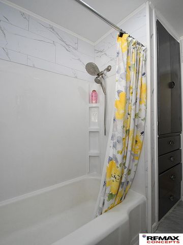 891 S 33rd Street, Lincoln, NE 68510