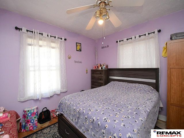 891 S 33rd Street, Lincoln, NE 68510