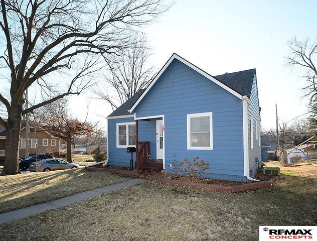 891 S 33rd Street, Lincoln, NE 68510