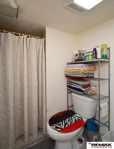 891 S 33rd Street, Lincoln, NE 68510