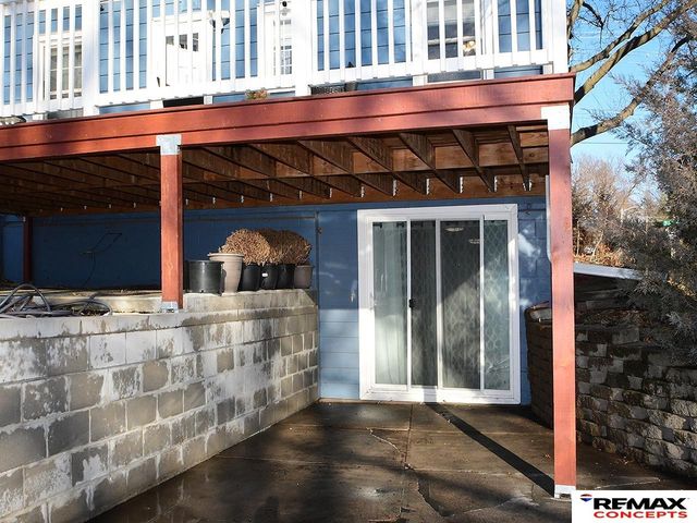 891 S 33rd Street, Lincoln, NE 68510