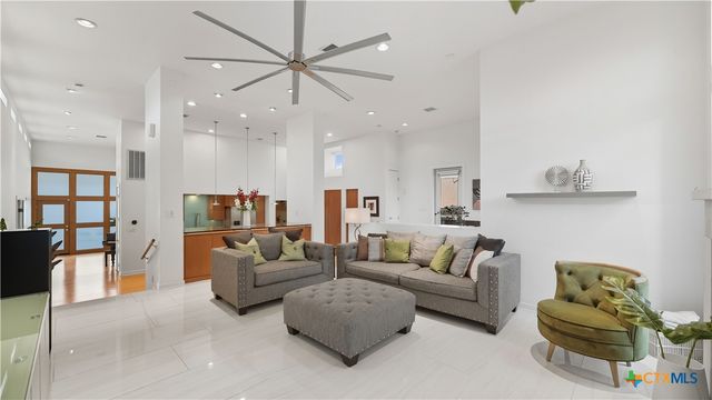 33 Laurel Trail, New Braunfels, TX 78130