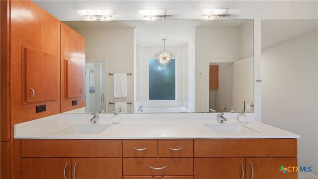 33 Laurel Trail, New Braunfels, TX 78130