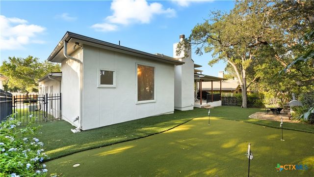 33 Laurel Trail, New Braunfels, TX 78130