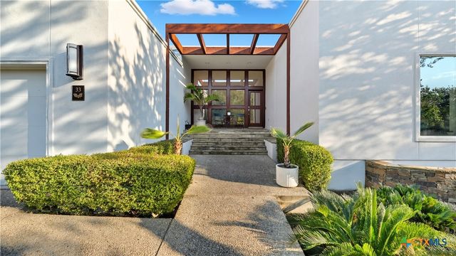 33 Laurel Trail, New Braunfels, TX 78130