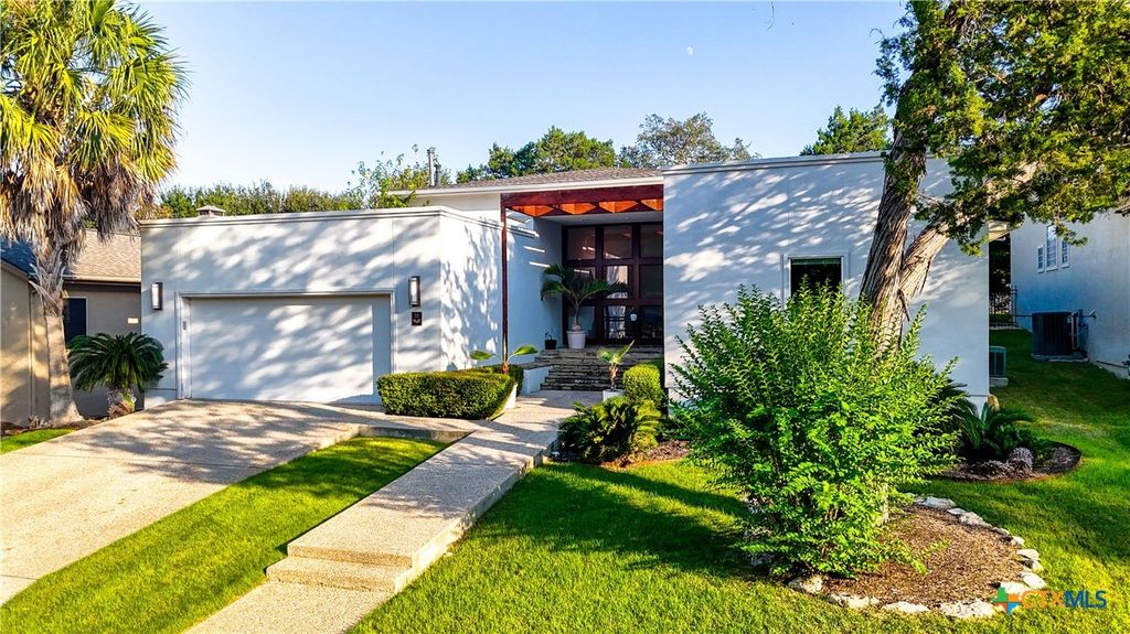 33 Laurel Trail, New Braunfels, TX 78130