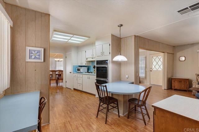 1010 E Bobier Drive 204, Vista, CA 92084