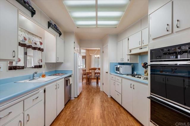 1010 E Bobier Drive 204, Vista, CA 92084