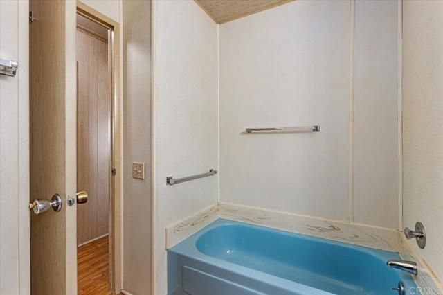 1010 E Bobier Drive 204, Vista, CA 92084