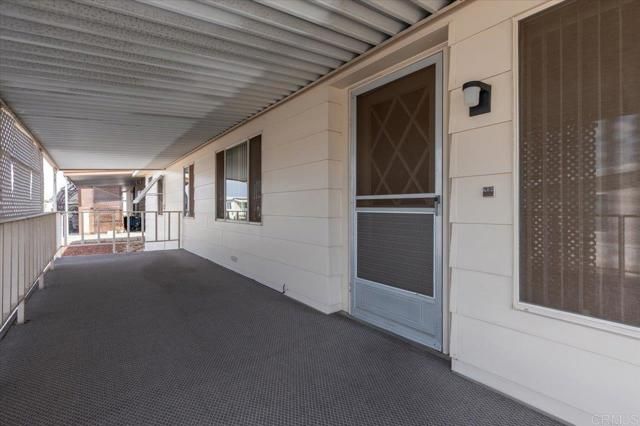 1010 E Bobier Drive 204, Vista, CA 92084